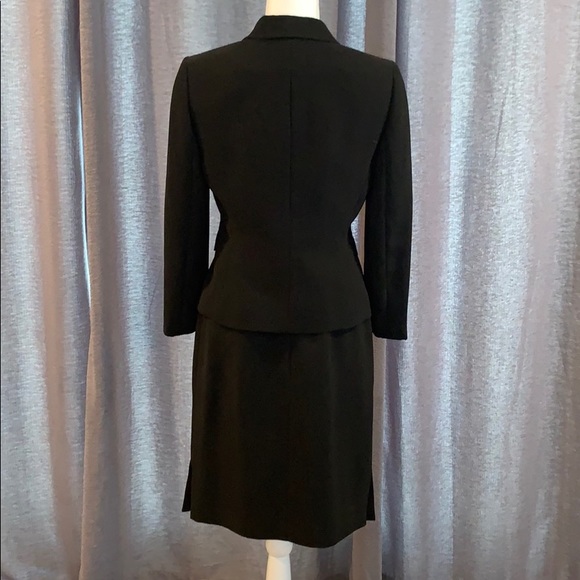 Tahari Jacket/Blazer & Skirt Suit Black EUC 8P - Picture 7 of 14